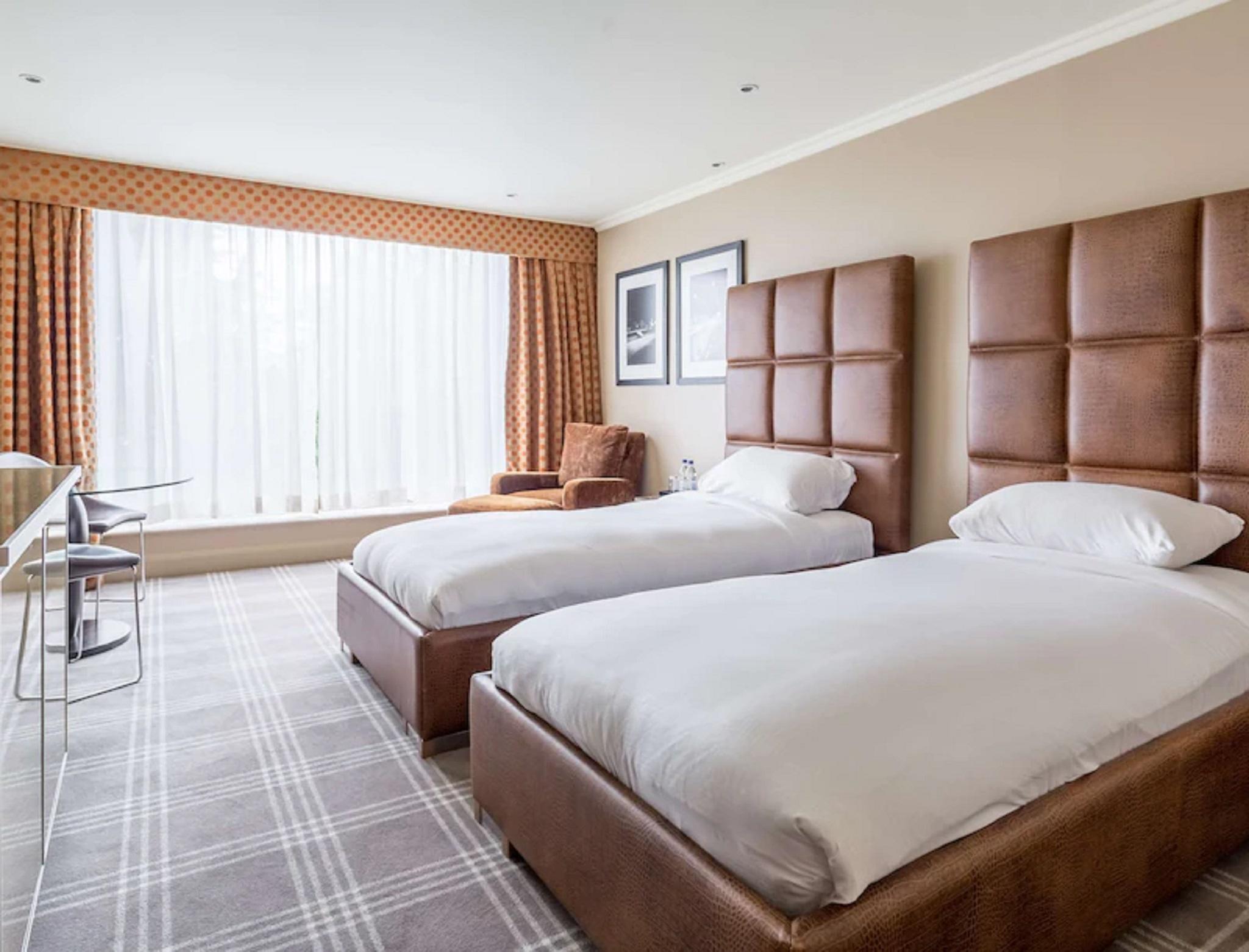 Radisson Blu Hotel, London Heathrow Хитроу Экстерьер фото