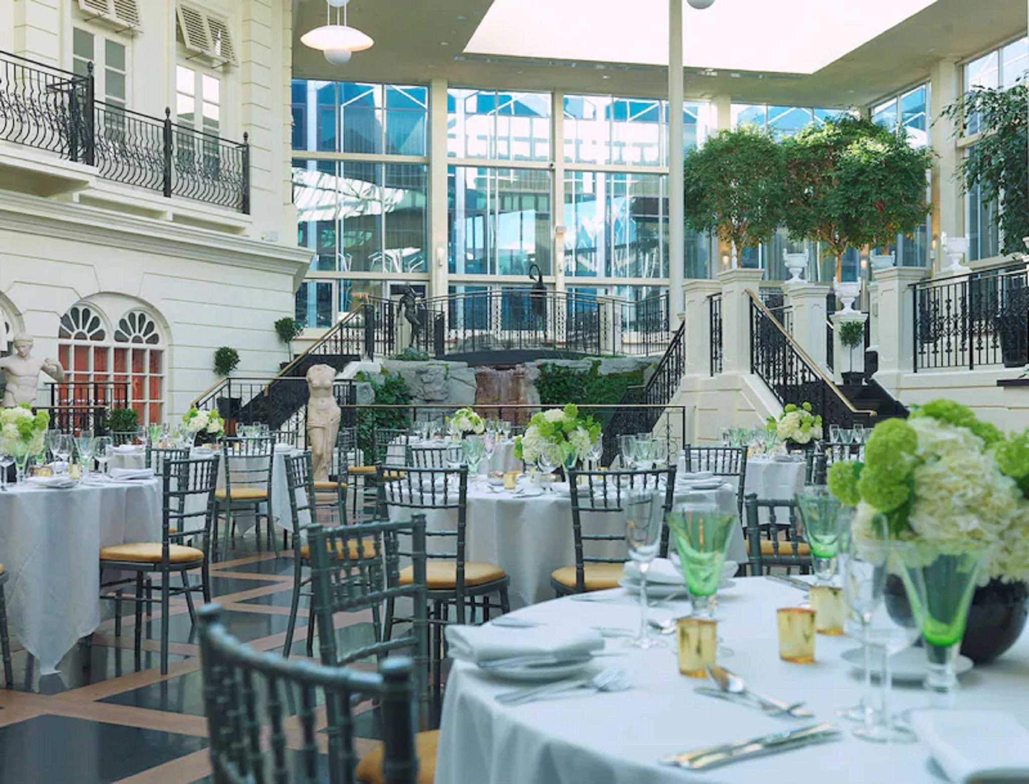 Radisson Blu Hotel, London Heathrow Хитроу Экстерьер фото