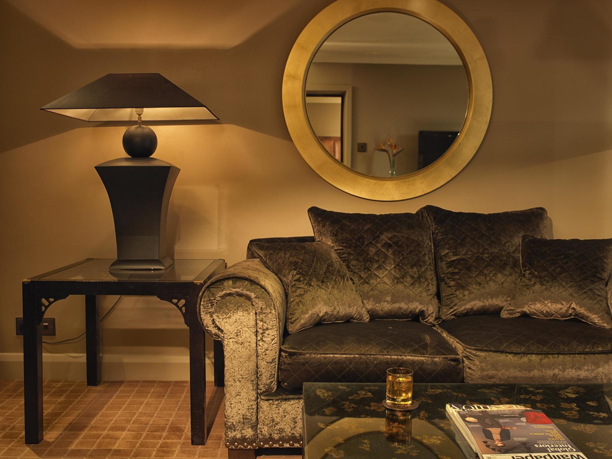 Radisson Blu Hotel, London Heathrow Хитроу Экстерьер фото